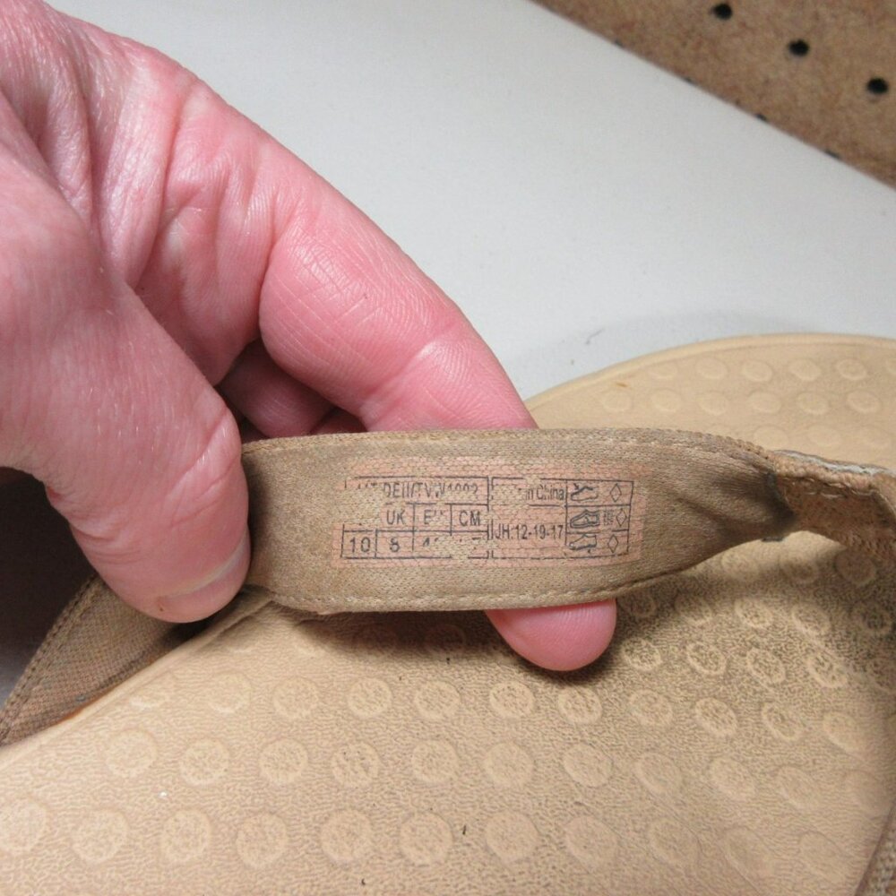 Vionic womens tan an brown thong sandals 10 M - Picture 7 of 8